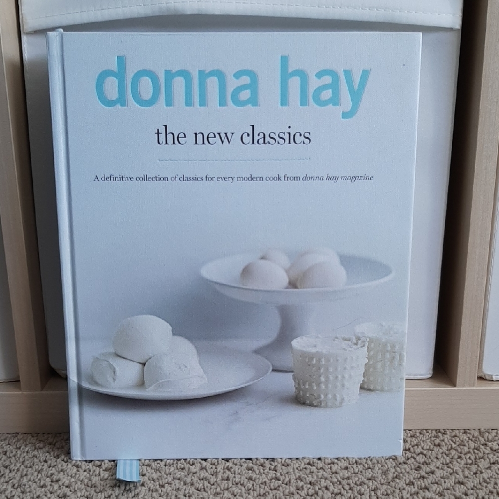 Donna Hay 'The New Classics' Cookbook